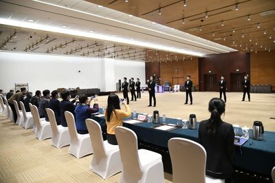 禮儀服務(wù)標(biāo)準(zhǔn)化新標(biāo)桿 國家會(huì)議中心率先通過國家級示范項(xiàng)目考核評估